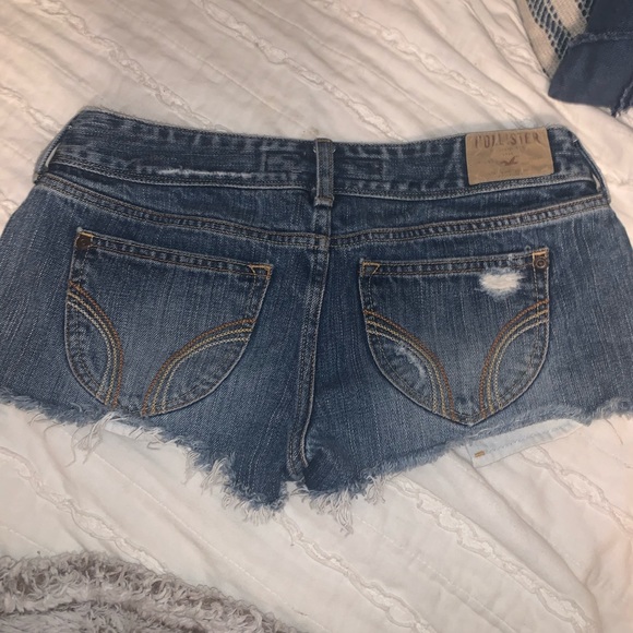 SHORTS - Picture 3 of 3